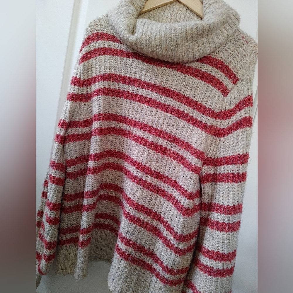 Wearing Your ❤️ On Your Sleeve Chunky Knit Turtleneck Sweater ~ L